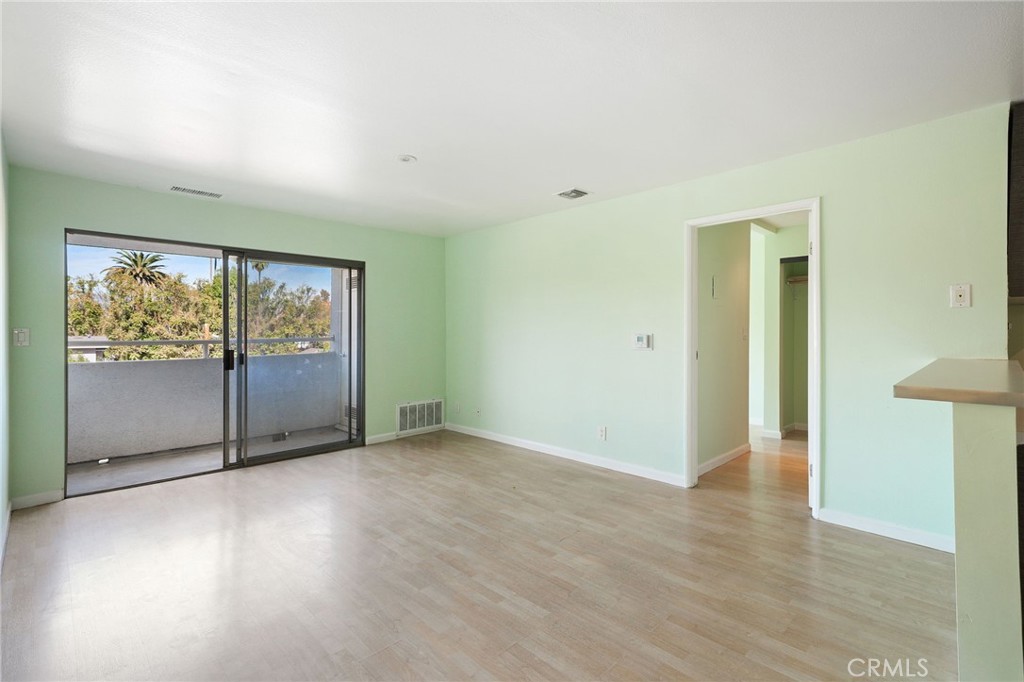 7254 Vassar Avenue 303 Property Photo 15
