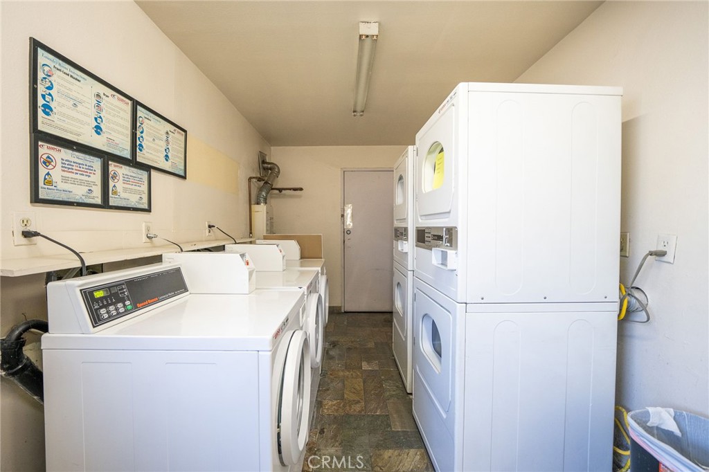 7254 Vassar Avenue 303 Property Photo 21
