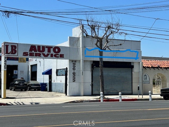 7437 Reseda Boulevard Property Photo 2