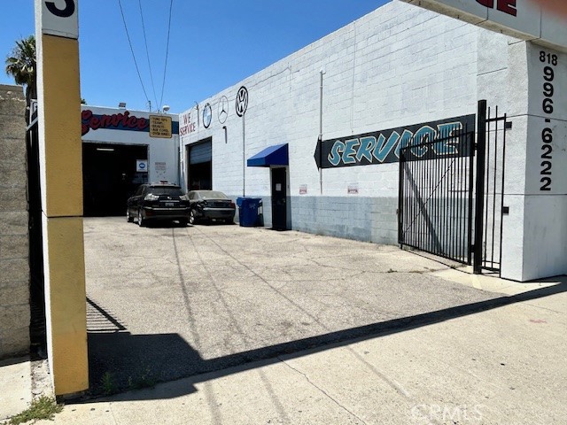 7437 Reseda Boulevard Property Photo 3