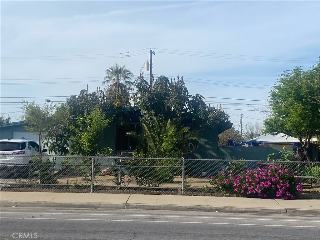 4773 E Butler Avenue Property Photo