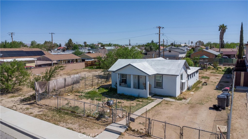 15814 L Street Property Photo