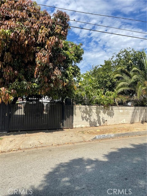 90022 Real Estate Listings Main Image