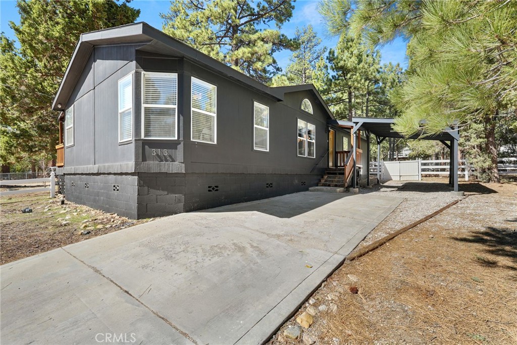 313 Brewer Way Property Photo 1