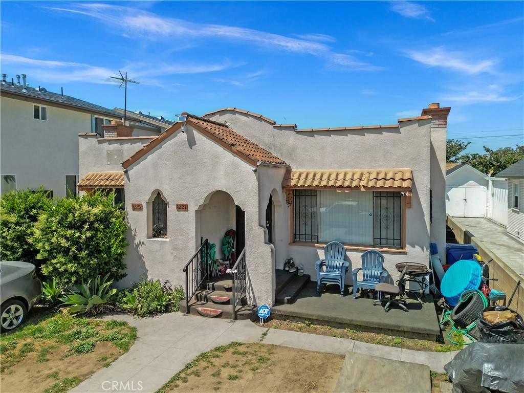 4227 Walton Avenue Property Photo 7