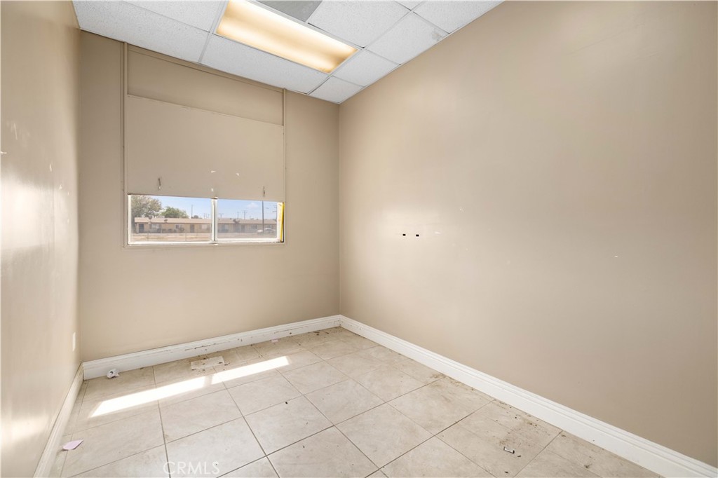307 W Avenue I Property Photo 6