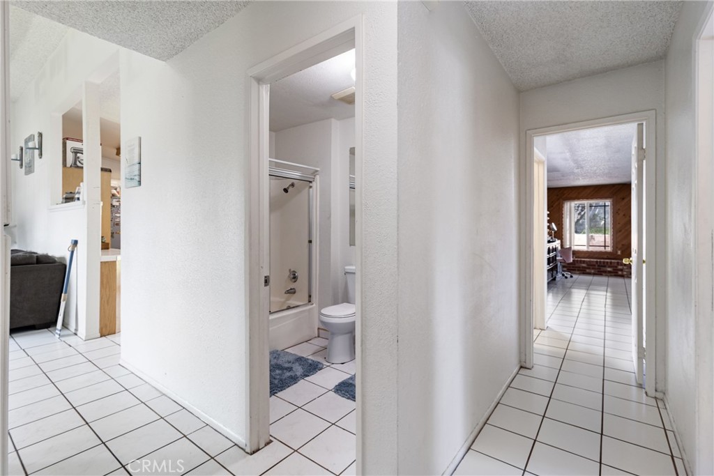 9684 Hemlock Street Property Photo 14