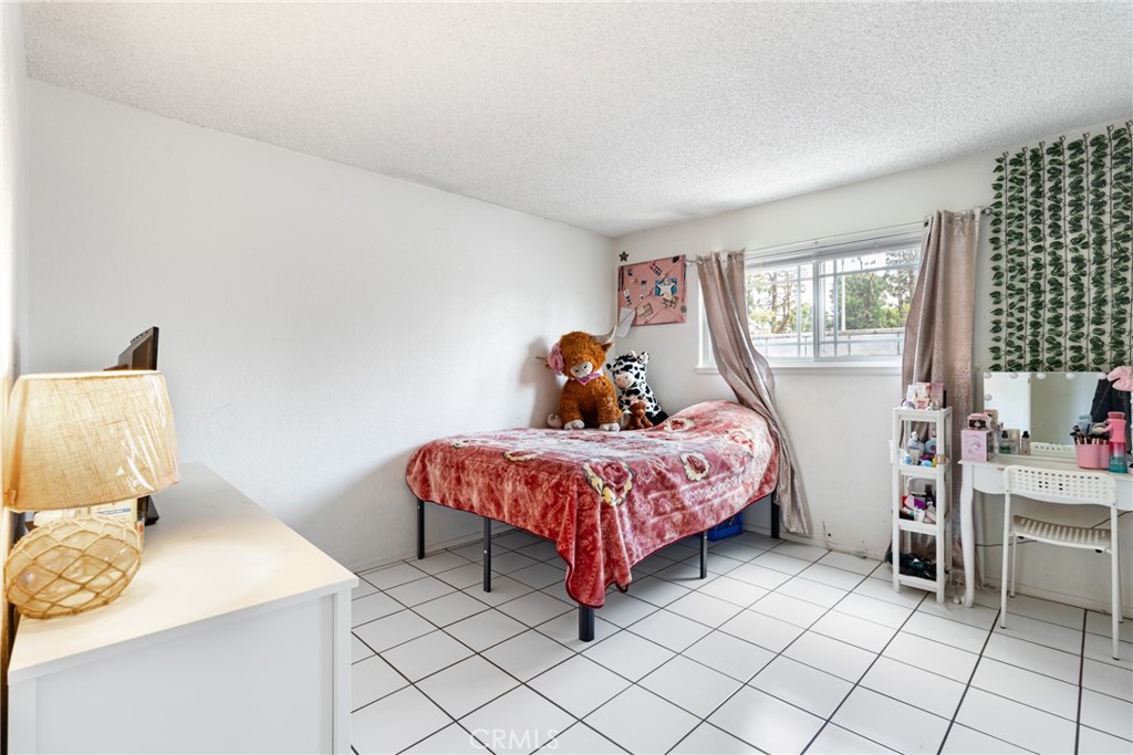 9684 Hemlock Street Property Photo 18