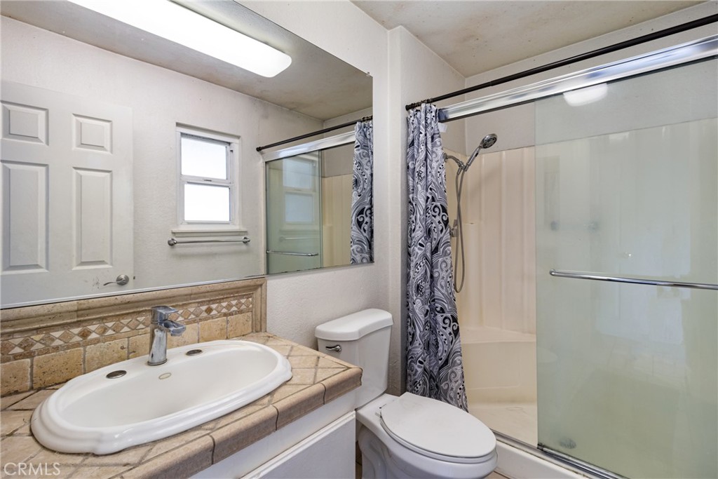 9684 Hemlock Street Property Photo 22