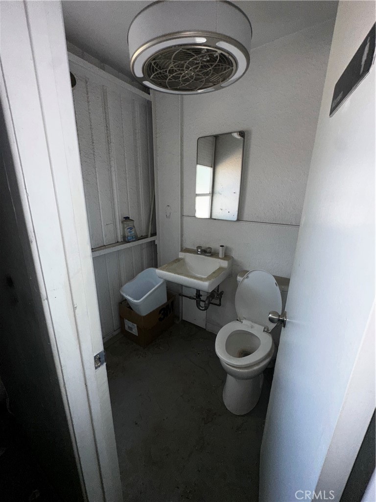 45231 Trevor Avenue Property Photo 16