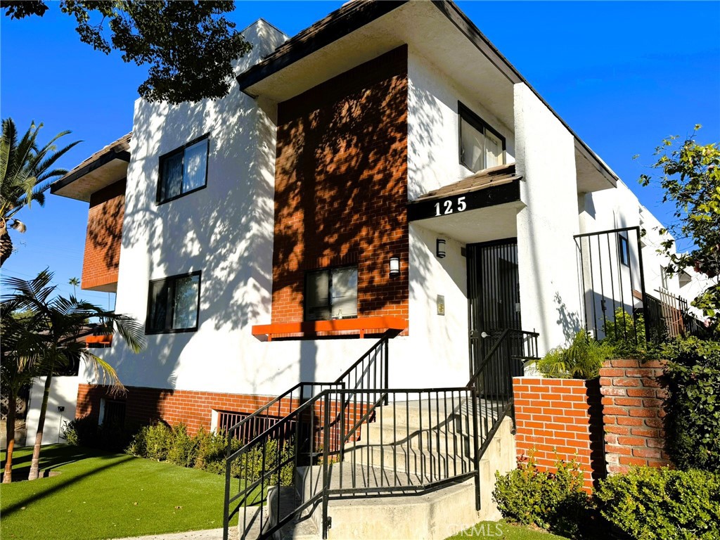 125 E Fairview Avenue Property Photo 1