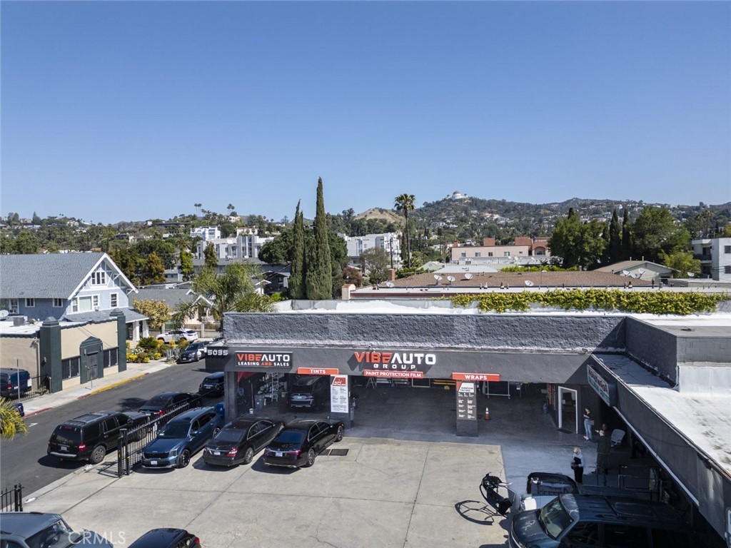 5035 Hollywood Boulevard Property Photo 2