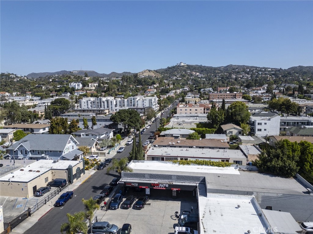5035 Hollywood Boulevard Property Photo 3