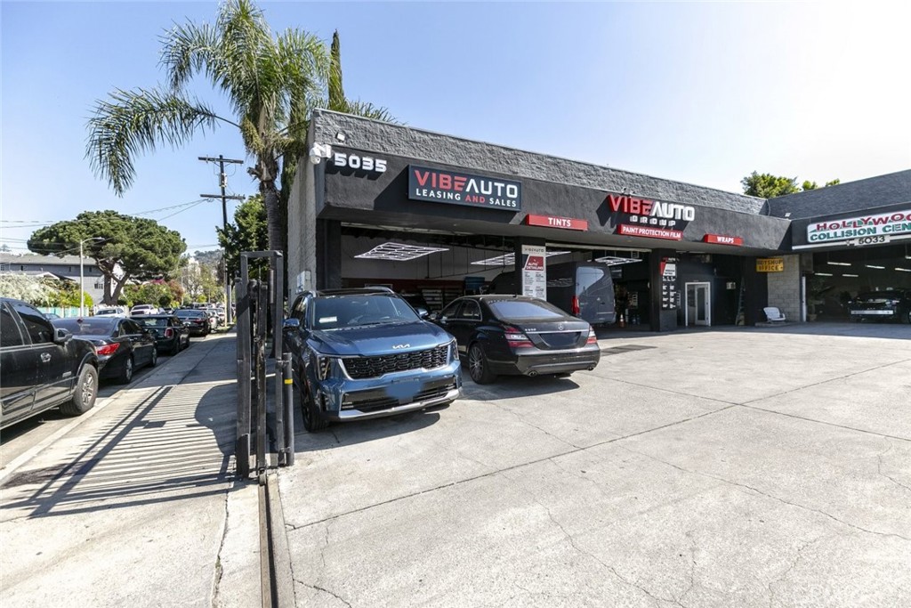 5035 Hollywood Boulevard Property Photo 4