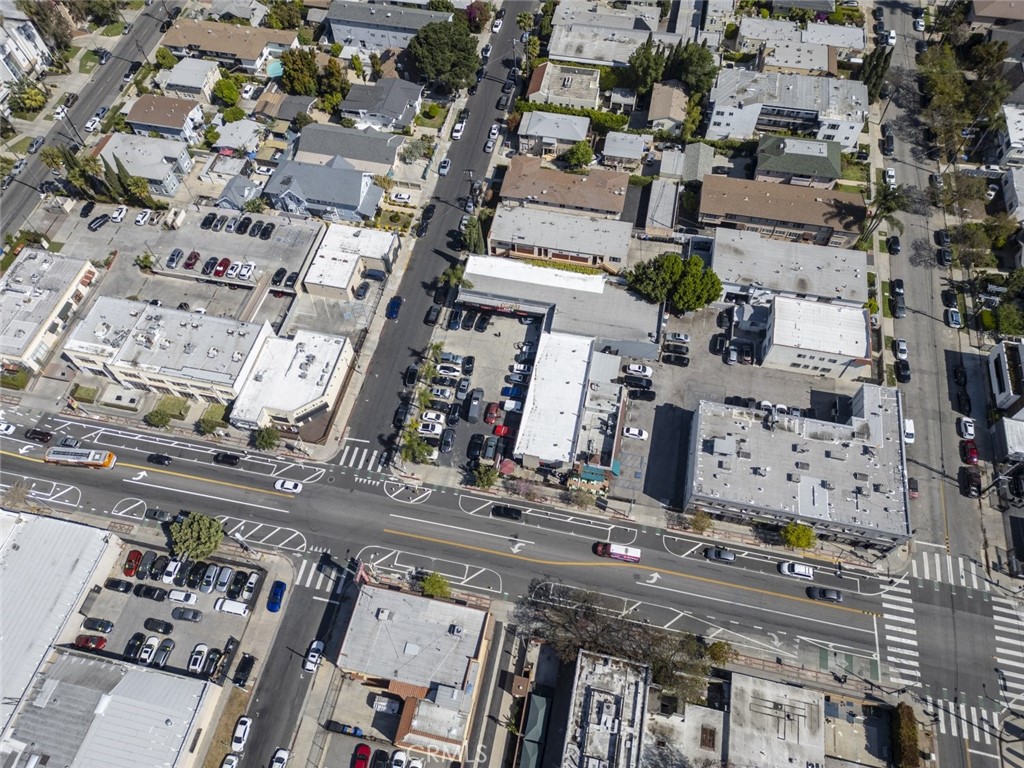 5035 Hollywood Boulevard Property Photo 13