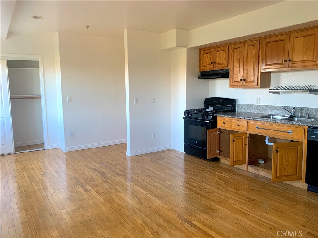 6417 Troost Avenue Property Photo 10