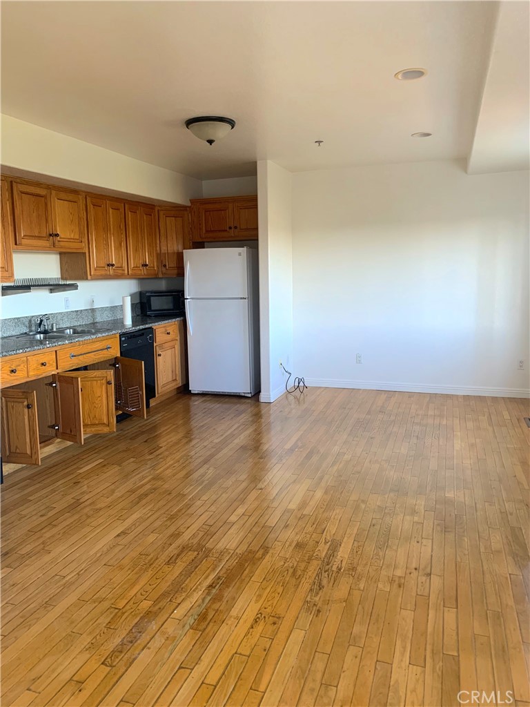6417 Troost Avenue Property Photo 11