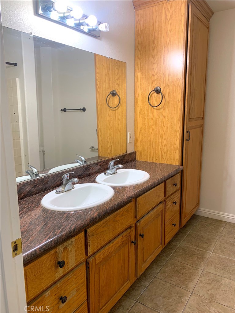 6417 Troost Avenue Property Photo 12