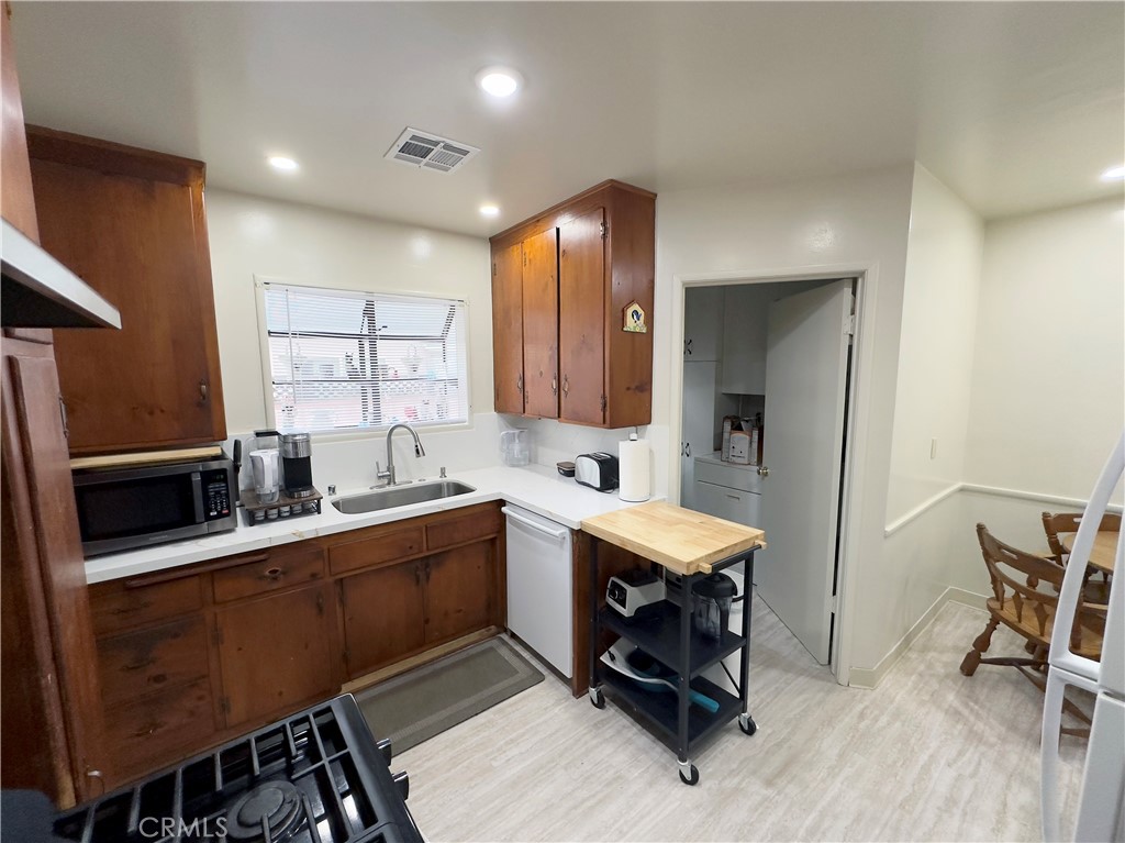 15948 Blackhawk Street Property Photo 4