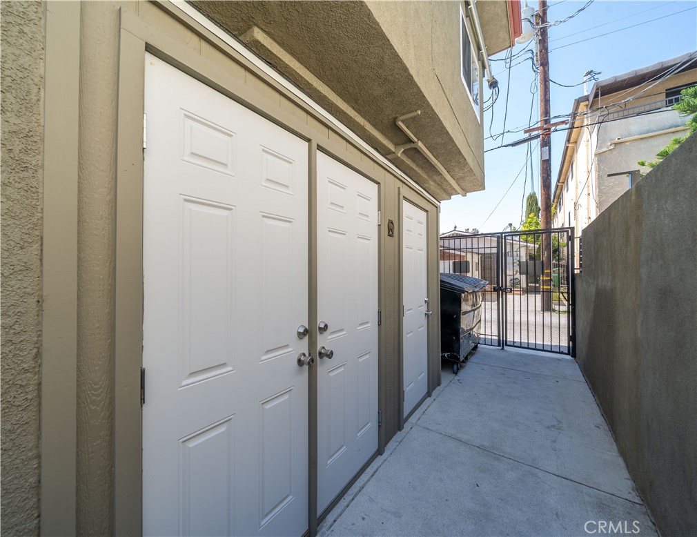 135 S Belmont Street Property Photo 6