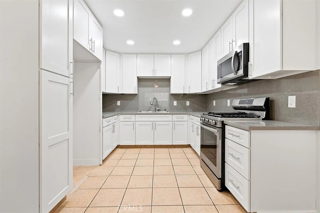 135 S Belmont Street Property Photo 29
