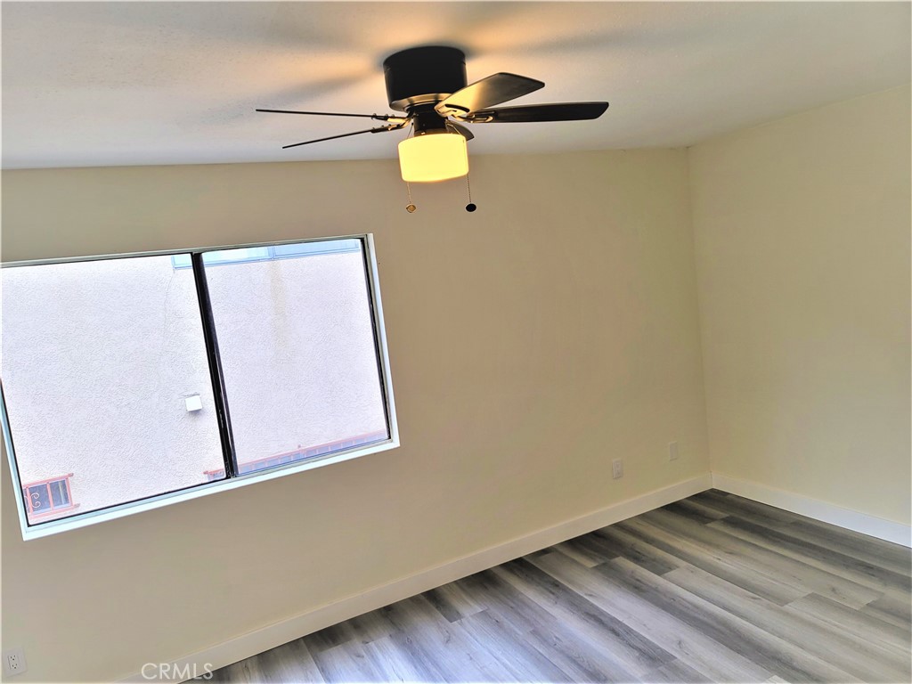 4906 Rosewood Avenue Property Photo 4