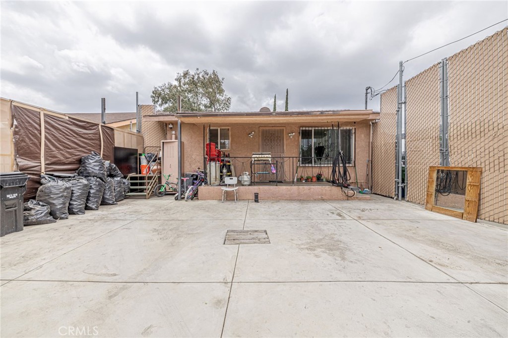 15723 Kadota Street Property Photo 1