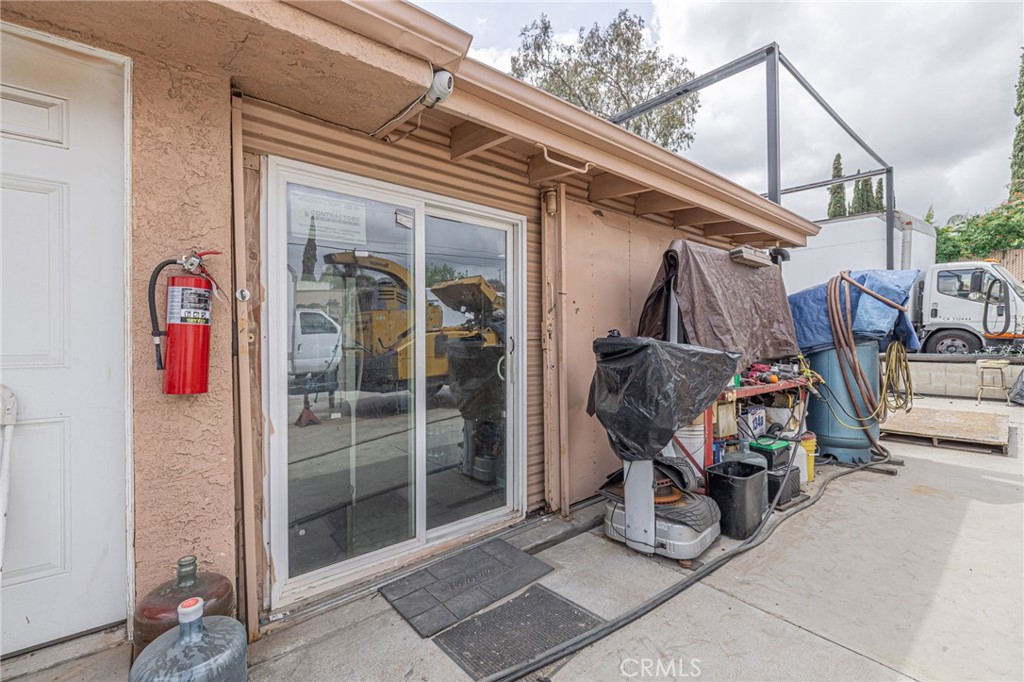 15723 Kadota Street Property Photo 17