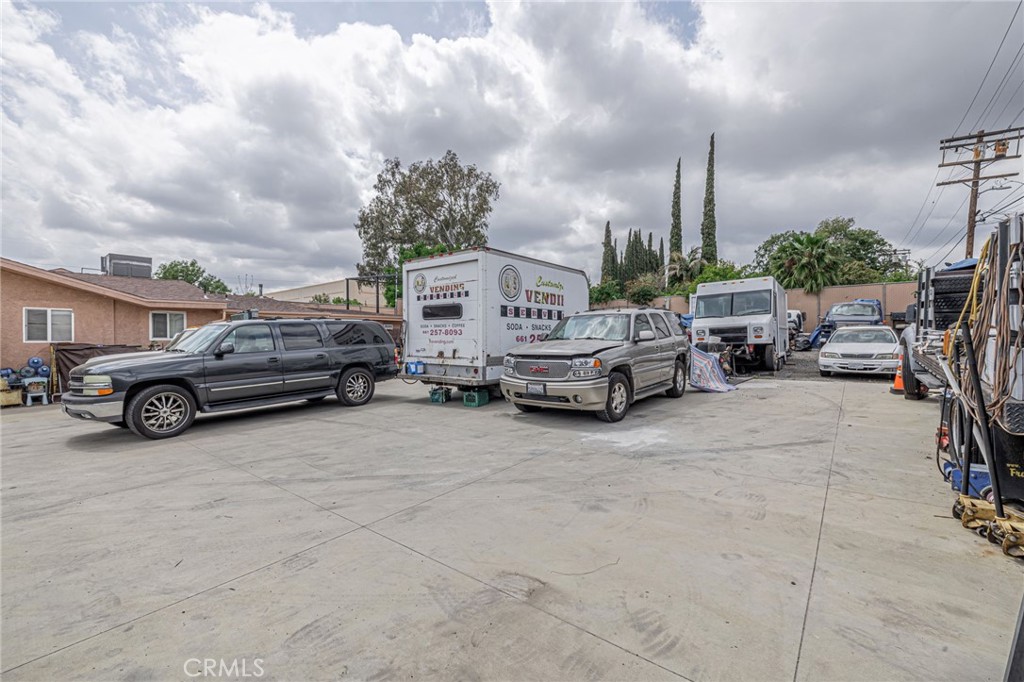 15723 Kadota Street Property Photo 28
