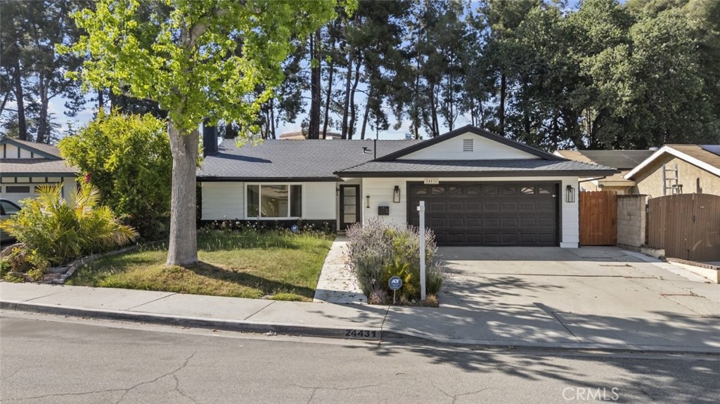 24431 La Glorita Circle Property Photo 1