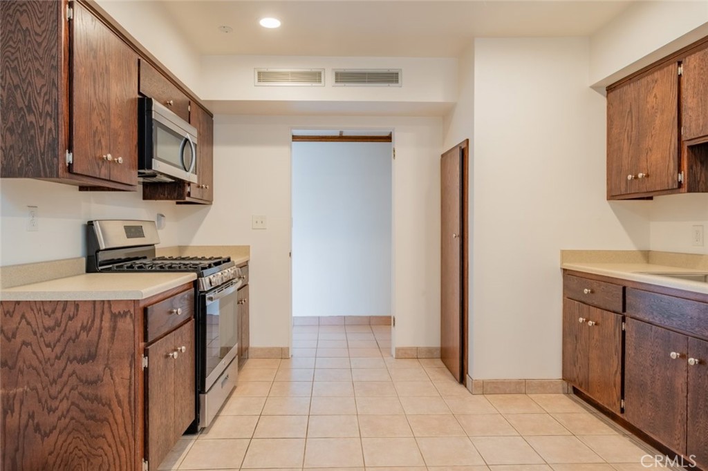23403 Lake Manor Drive Property Photo 16
