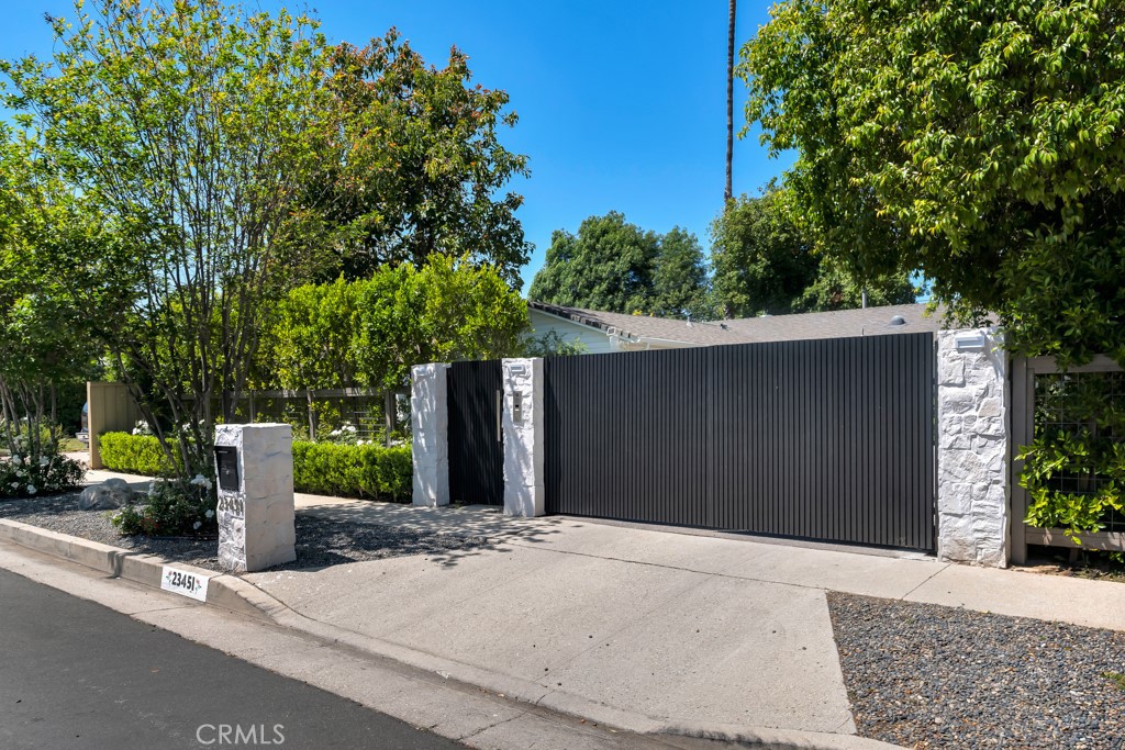 23451 Friar Street Property Photo