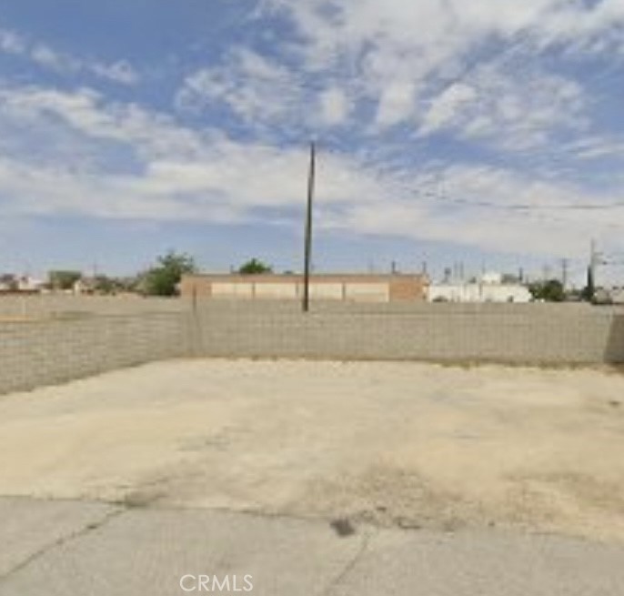 38273 6th Street E Property Photo 1