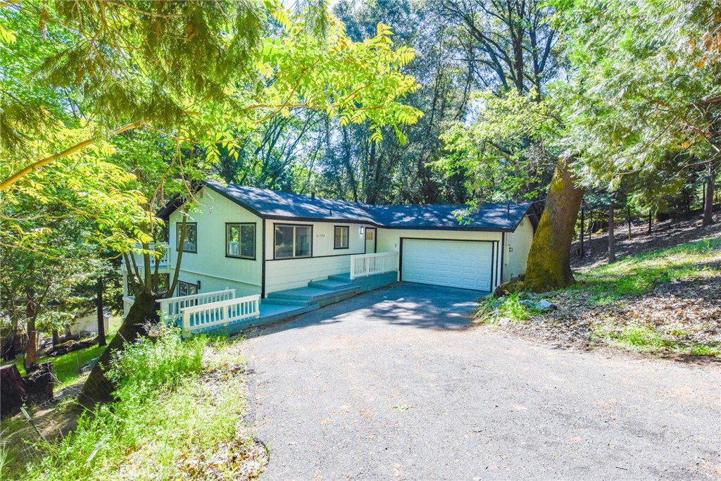 21599 Eel River Drive Property Photo