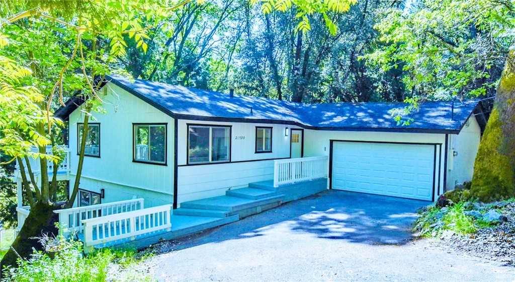 21599 Eel River Drive Property Photo 1