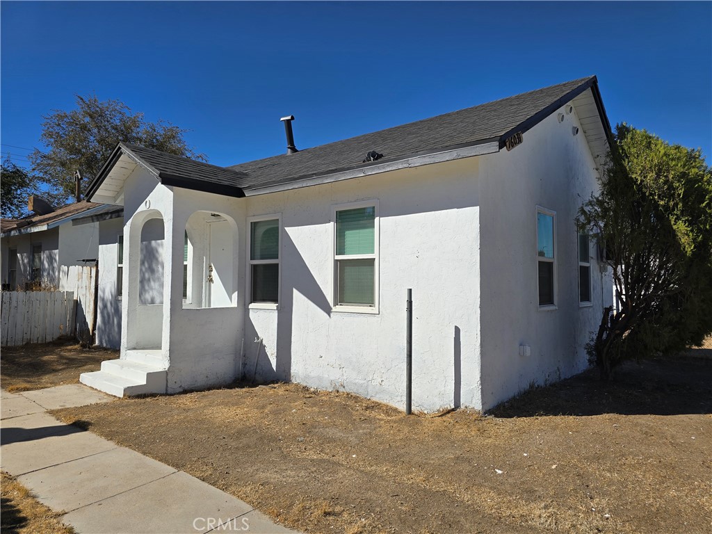 16039 L Street Property Photo