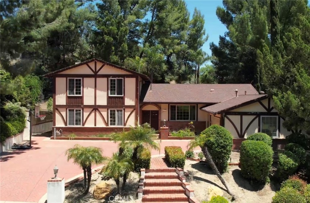 12646 Woodley Avenue Property Photo