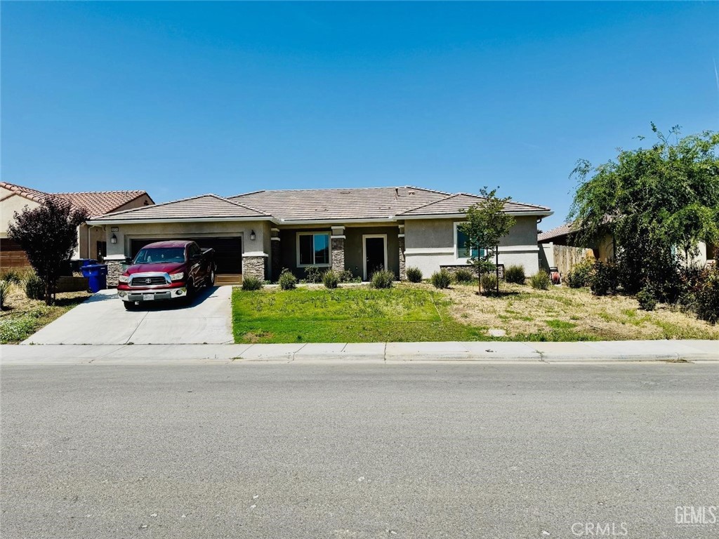 5024 Anaconda Avenue Property Photo 1