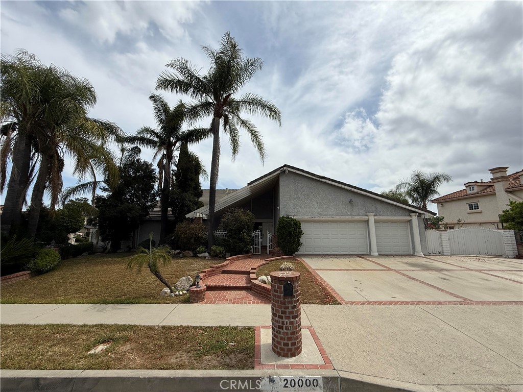 20000 Tipico Street Property Photo