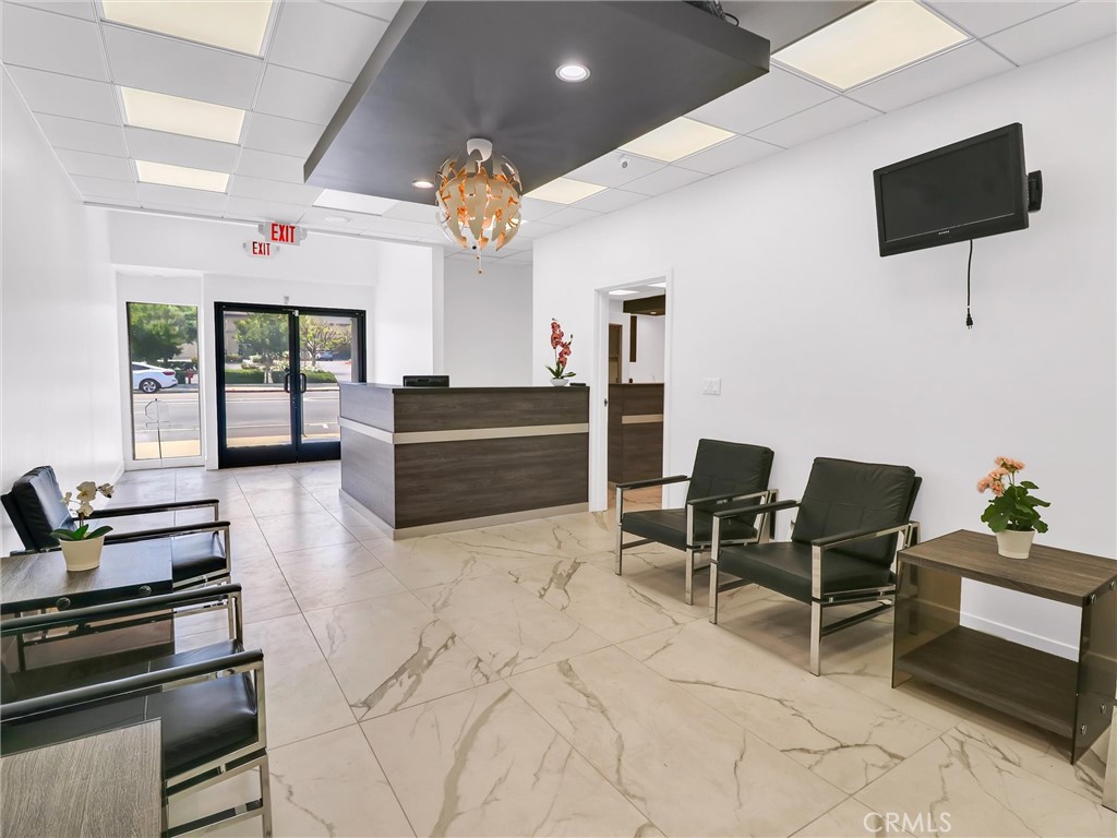 19825 Ventura Boulevard Property Photo 3