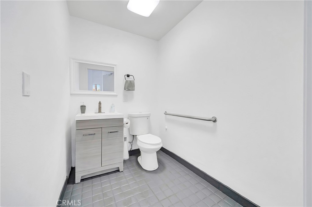 1500 W Pacific Coast Property Photo 10