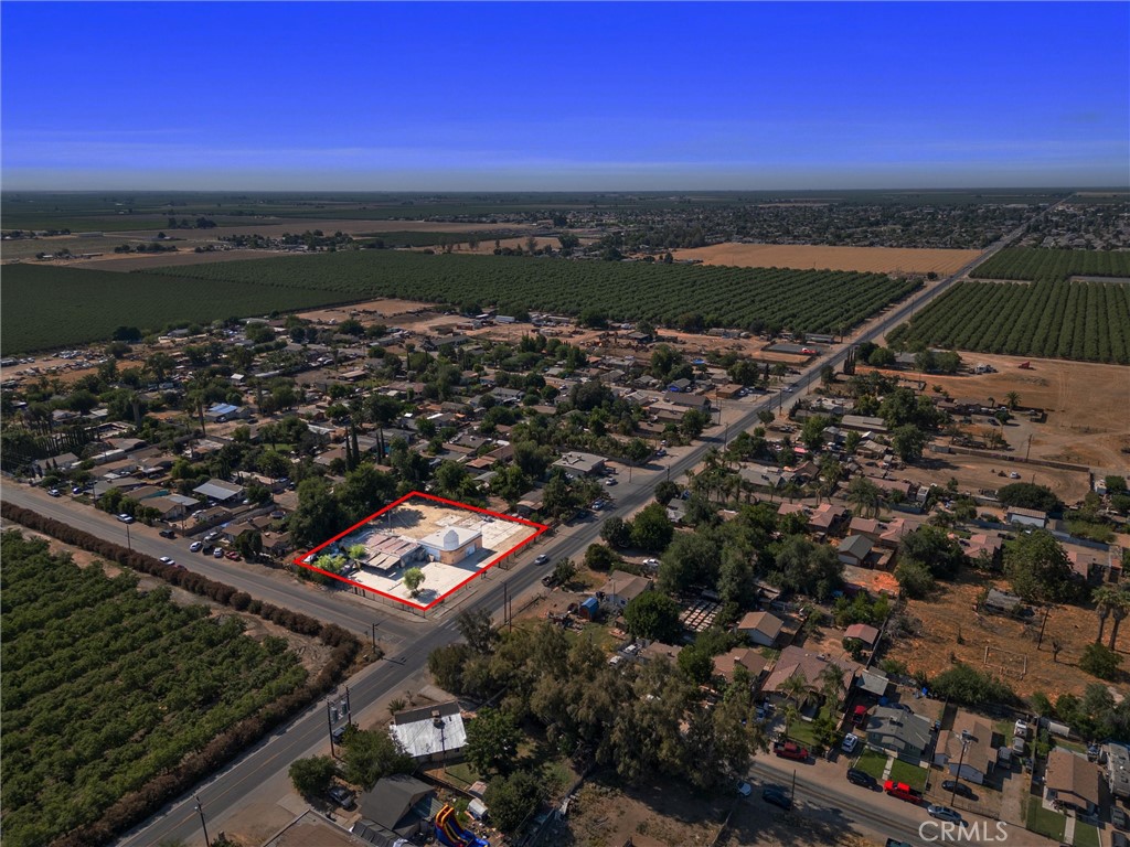 18499 Shafter Avenue Property Photo 6
