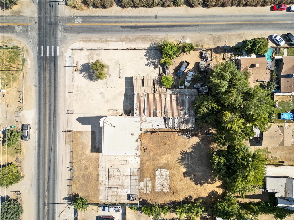 18499 Shafter Avenue Property Photo 9