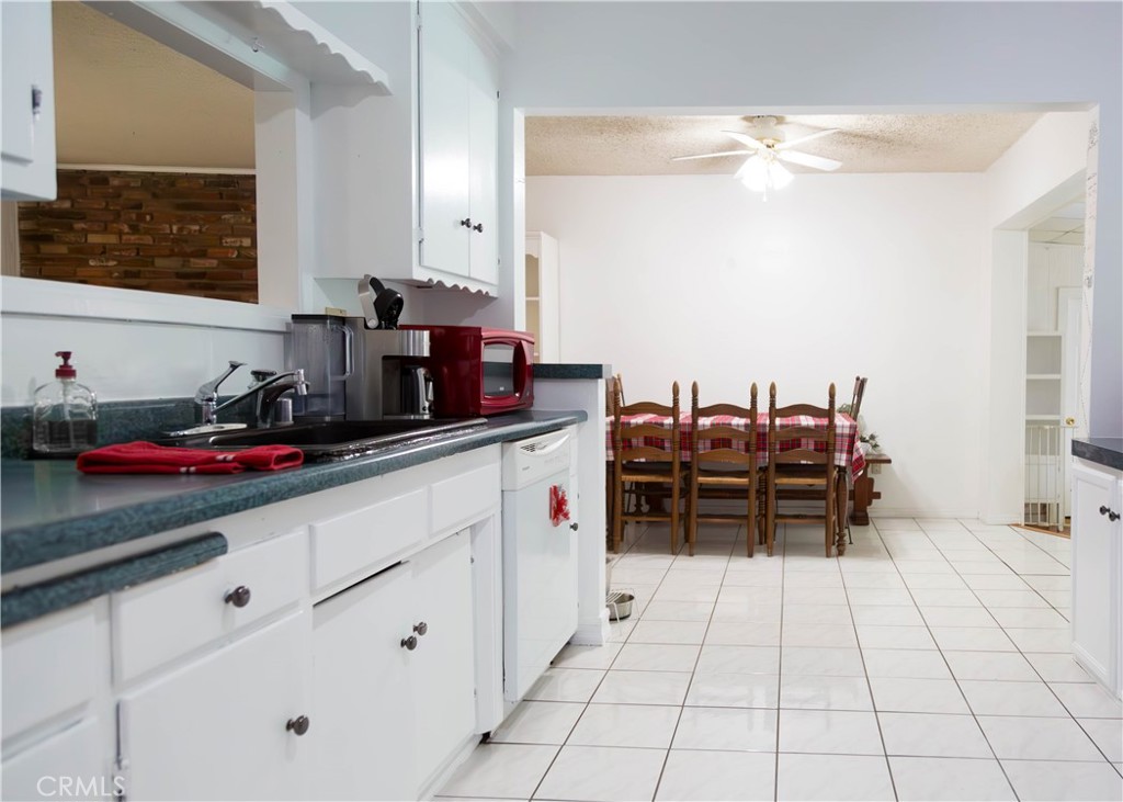 8554 Owensmouth Avenue Property Photo 8