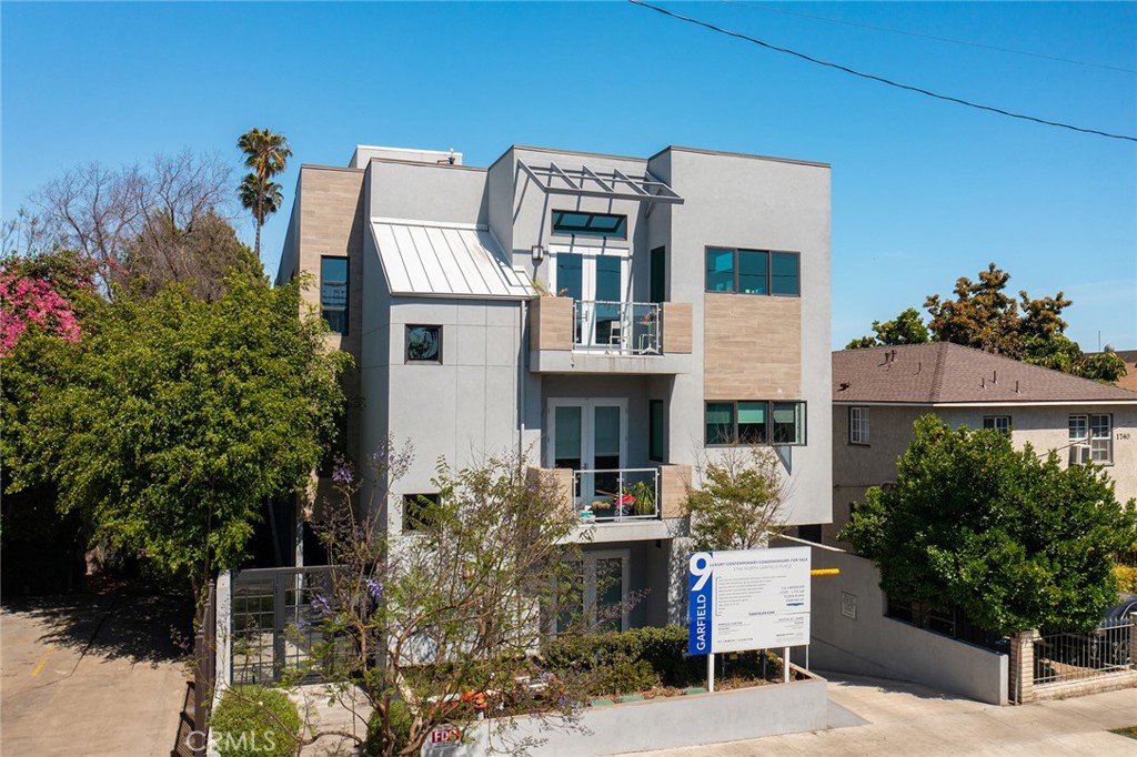 1746 Garfield Place 101