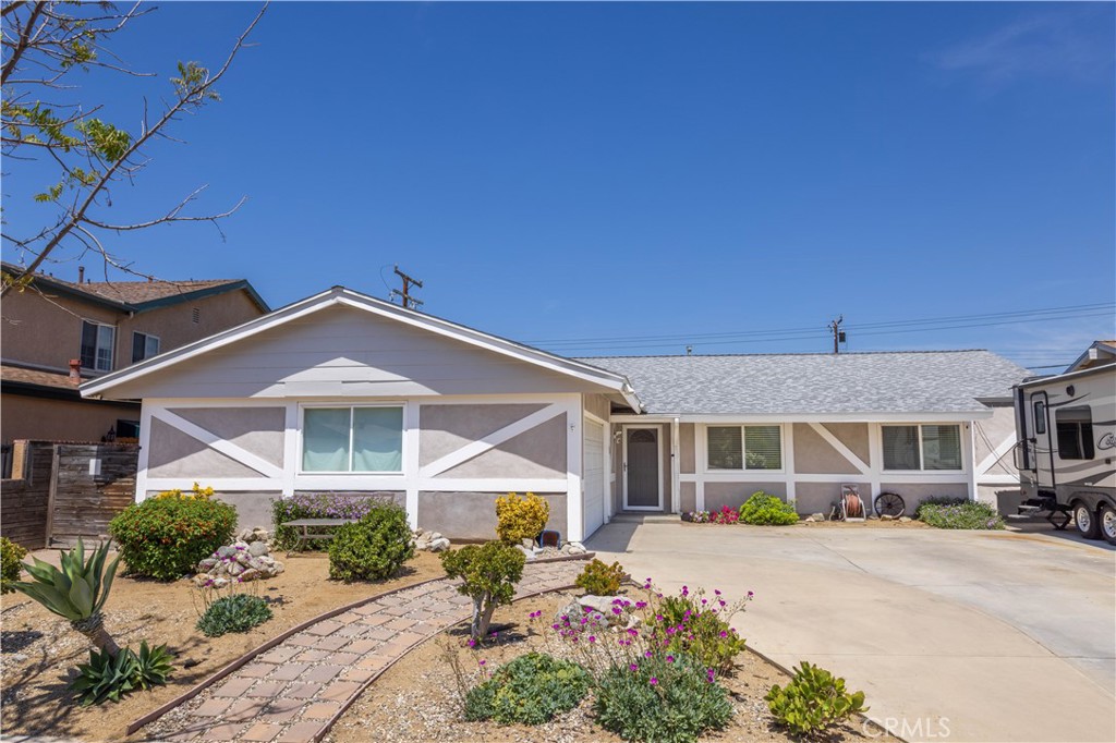 2065 Medina Avenue Property Photo 1