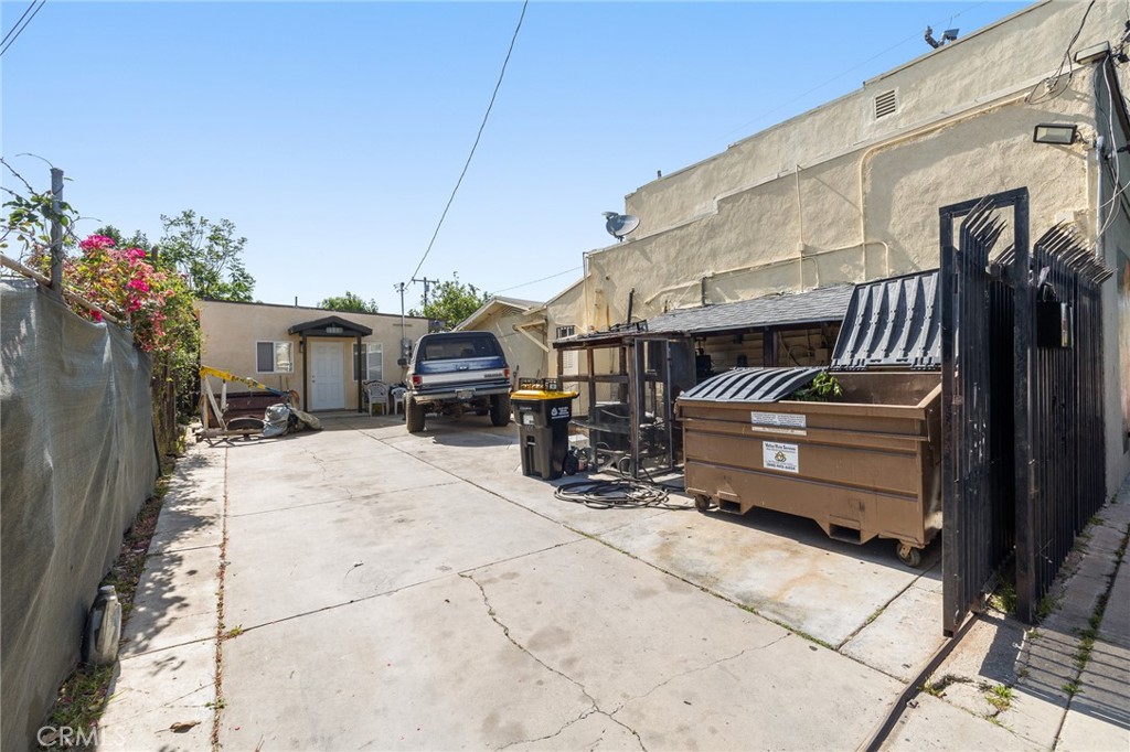 601 S Record Avenue Property Photo 15