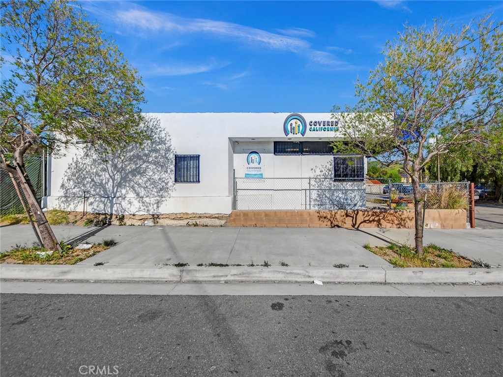 9040 Sunland Boulevard Property Photo 1