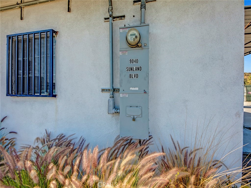 9040 Sunland Boulevard Property Photo 6