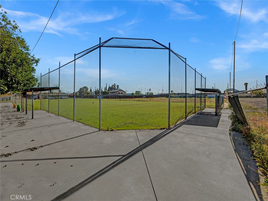 9040 Sunland Boulevard Property Photo 14